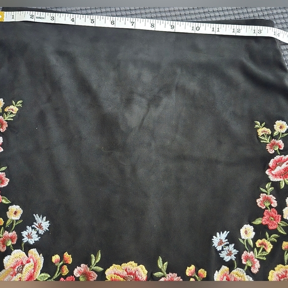 Forever 21 Black Mini Skirt with Floral Embroidery - Picture 10 of 10